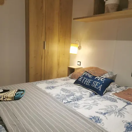 Mobilhome Entre Lac&océan Et Proche De La Vélodyssée Camping *